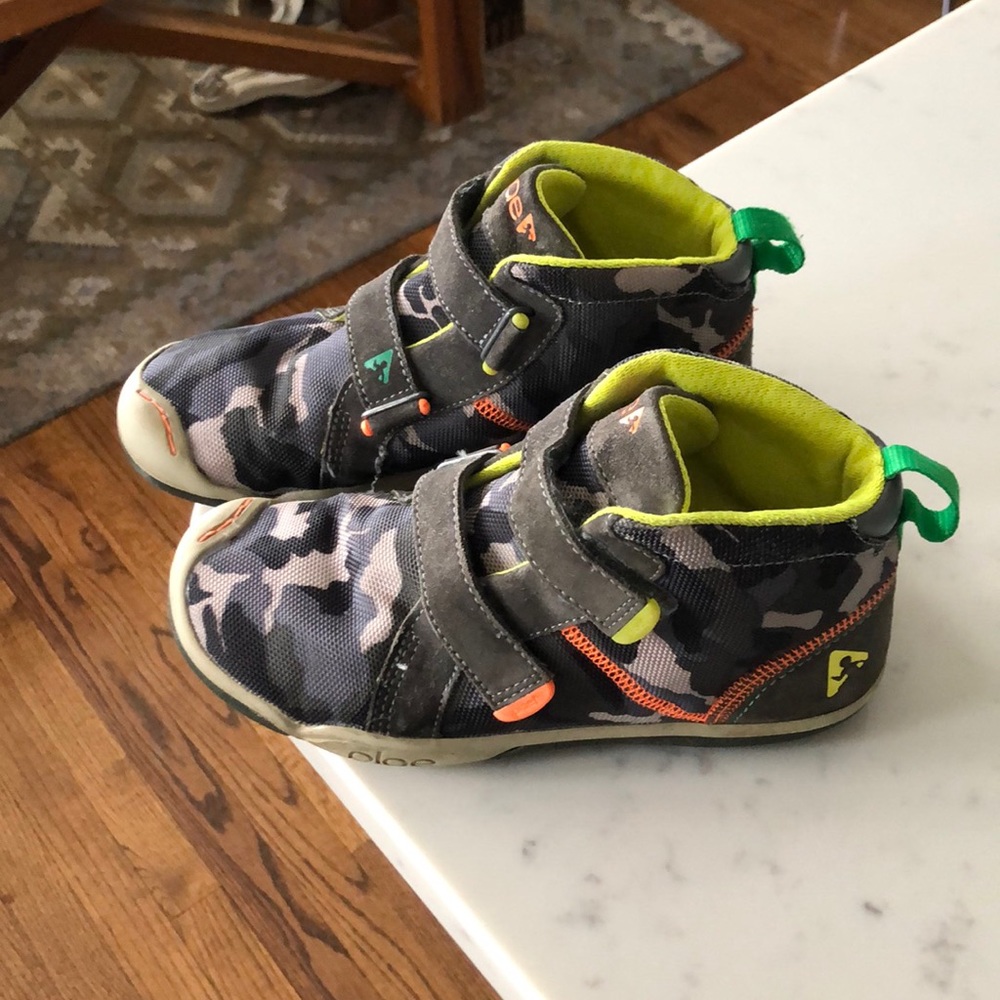 Plae Hightop Sneakers, worn twice!